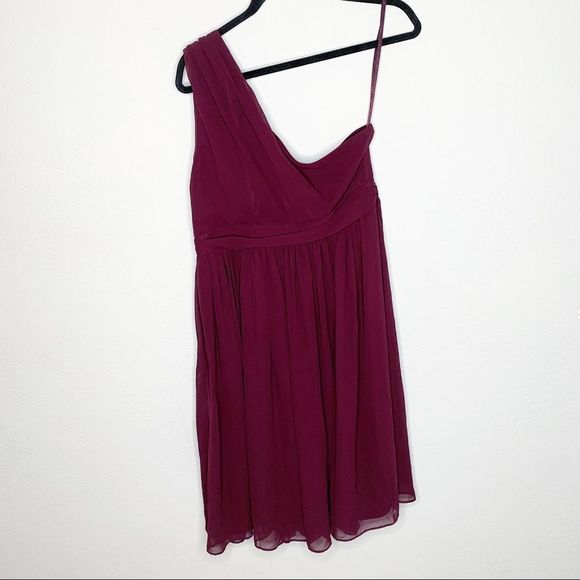 Eva Mendes Bridal Party New York And Company Maroon One Shoulder chiffon Dress - Picture 5 of 7